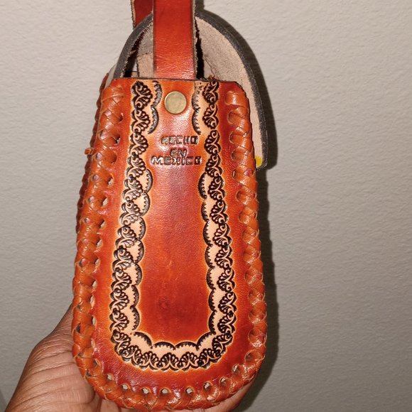 Handmade Leather Hand painted Made in Mexico Crossbody - Picture 7 of 12